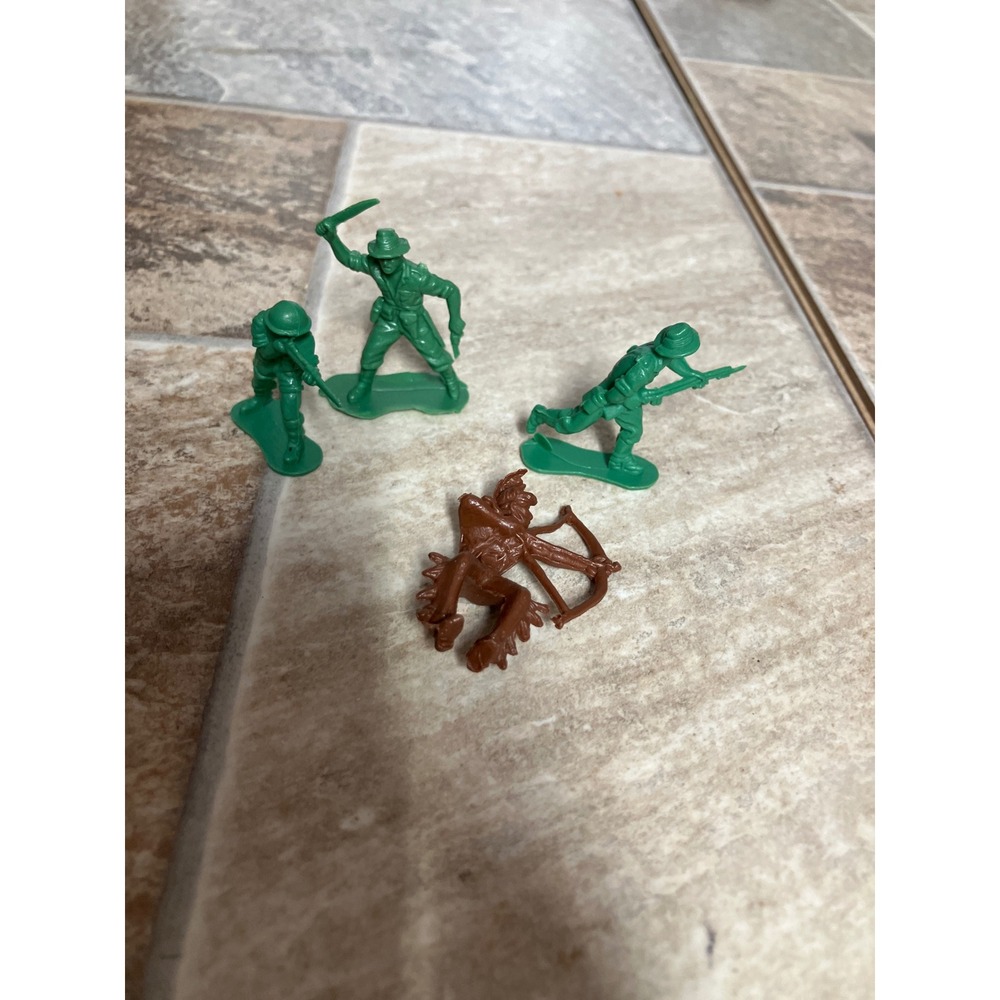 Vintage Plastic Toy Lot Green Army Men Pencil Toppers Robot Elephant 12pc